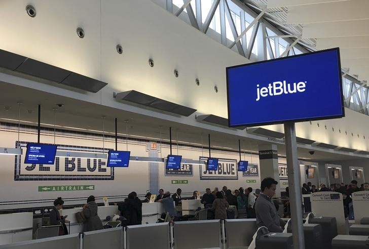 © Reuters. The check-in area of JetBlue Airways is seen at John F. Kennedy Airport in the Queens borough of New York