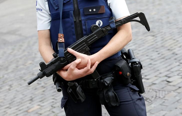 © Reuters. بلجيكا تعتقل رجلين للاشتباه بأنهما خططا لهجوم