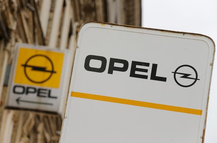 © Reuters. Opel signs lead to a garage in Vienna