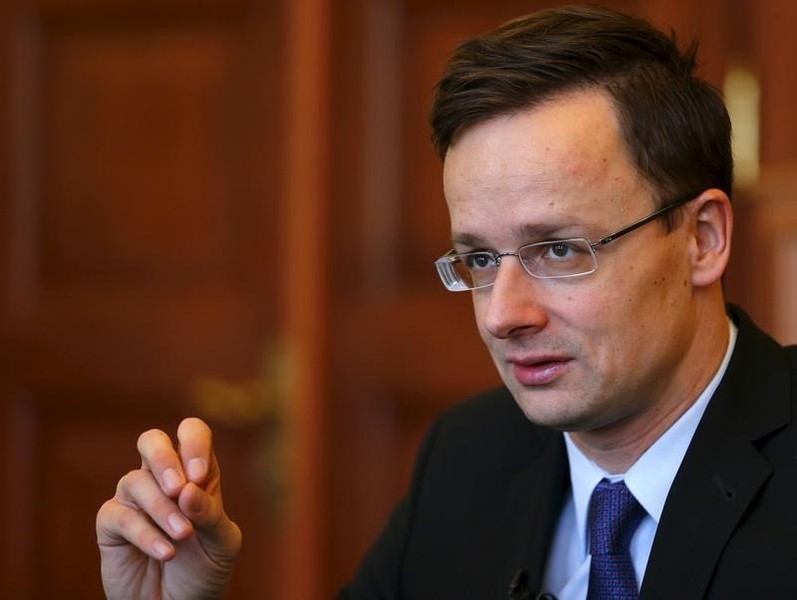 © Reuters. وزير الخارجية المجري: روسيا لا تمثل تهديدا لأعضاء حلف الأطلسي