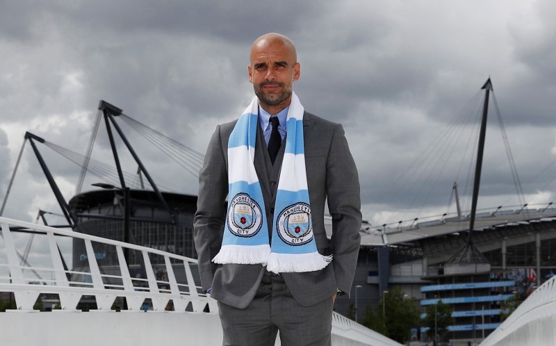 © Reuters. Guardiola se enfrenta a su mayor desafío en Inglaterra - Klopp