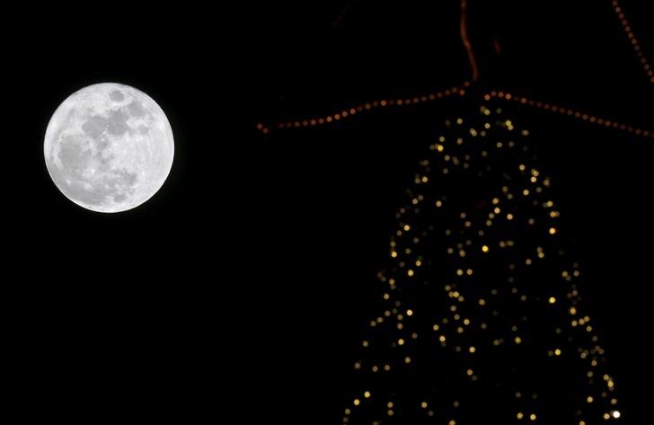 © Reuters. Una empresa privada obtiene permiso para volar a la Luna