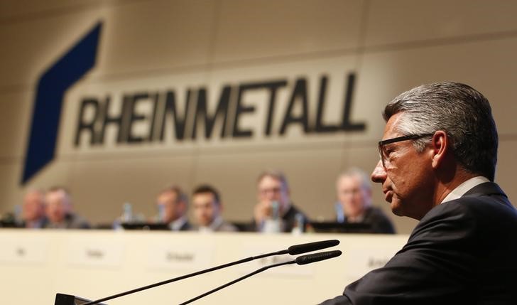 © Reuters. President of the Federation of German Industry (BDI) Grillo addresses Germany's Rheinmetall AG shareholder meeting in a hotel in Berlin