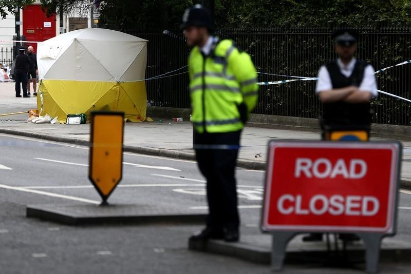© Reuters. Londra, attacco a colpi di coltello: morta una donna