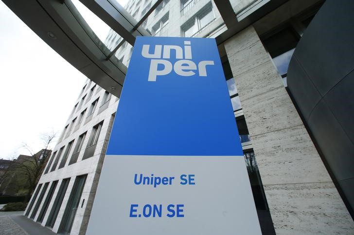 © Reuters. A logo of the German energy utility company Uniper SE is pictured at their headquarters in Duesseldorf