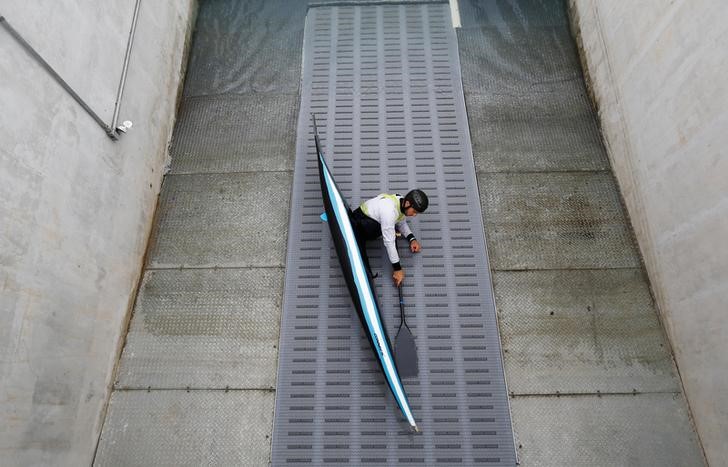 © Reuters. Cancelan entrenamientos de piragüismo en Río por problemas eléctricos