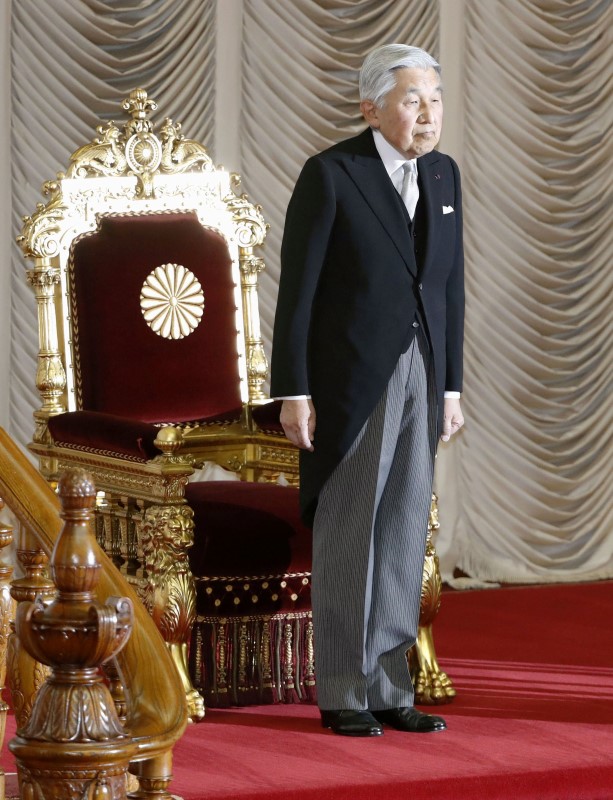 © Reuters. Imperador Akihito do Japão participa de cerimônia de abertura de sessão extraordinária do parlamento, em Tóquio