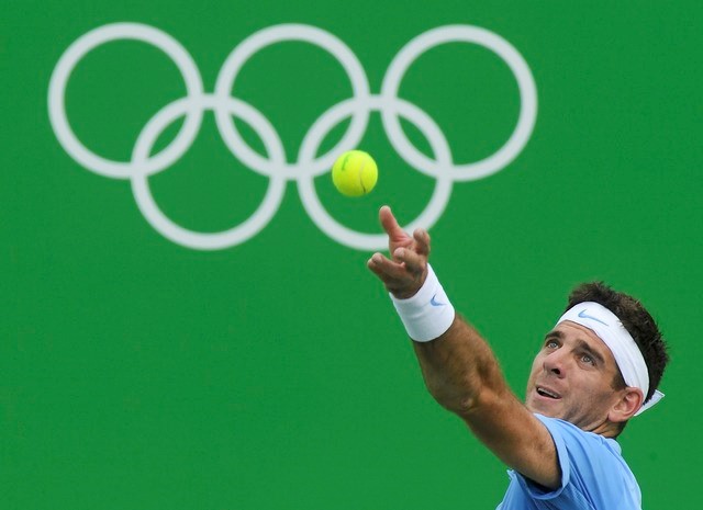 © Reuters. Del Potro vence la fatiga y a Souza para pasar a tercera ronda en Río