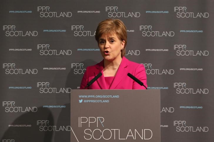 © Reuters. Scotland's First Minister Nicola Sturgeon speaks at the conference of the Institute for Public Policy Research think tank in Edinburgh