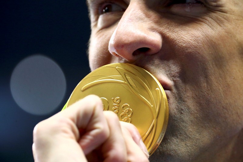 © Reuters. Swimming - Men's 200m Butterfly Victory Ceremony