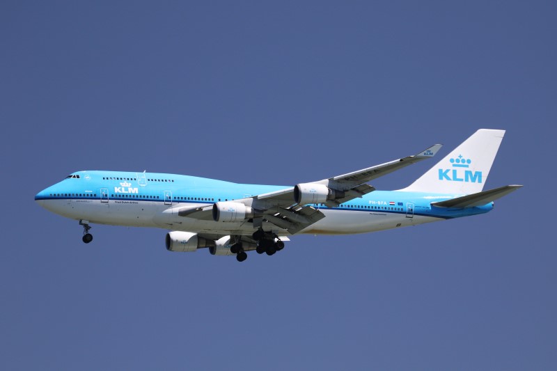 © Reuters. LES PILOTES DE KLM MENACENT D’ATTAQUER LA COMPAGNIE EN JUSTICE