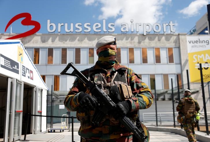 © Reuters. Informan de amenazas de bomba en dos aviones cerca del aeropuerto de Bruselas