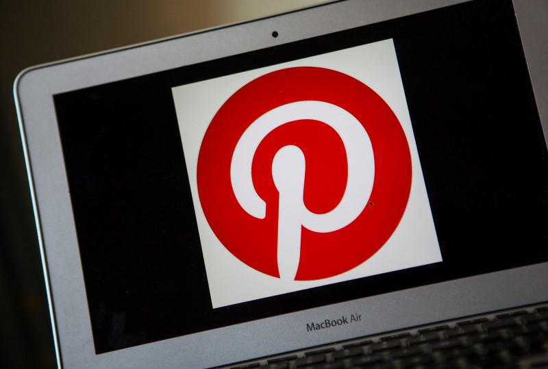 © Reuters. A portrait of the Pinterest logo in Ventura