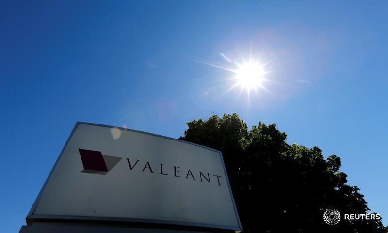 © Reuters. A sign for the headquarters of Valeant Pharmaceuticals International Inc is seen in Laval Quebec