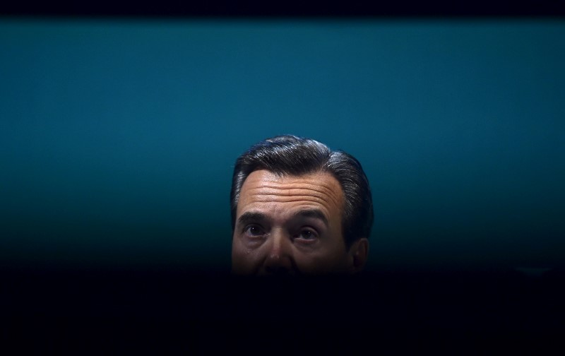 © Reuters. Group Chief Executive of Lloyds Banking Group Horta-Osorio speaks at the Institute of Directors convention in London