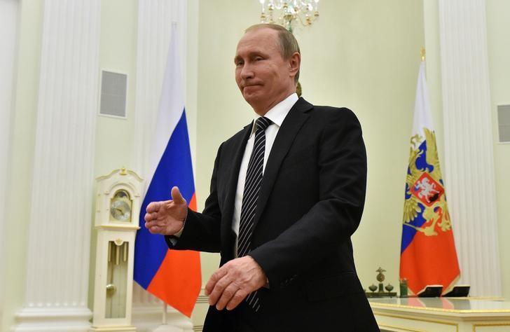 © Reuters. Presidente da Rússia, Vladimir Putin, recebe presidente da Armênia no Kremlin, em Moscou