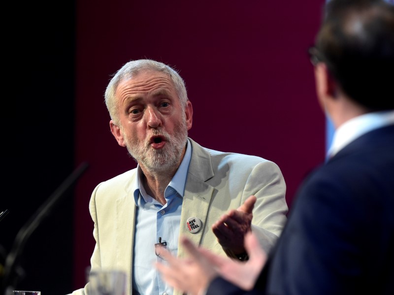 © Reuters. Labour Party leader Jeremy Corbyn speaks during a debate against challenger Owen Smith in the first hustings event of the Labour leadership campaign in Cardiff