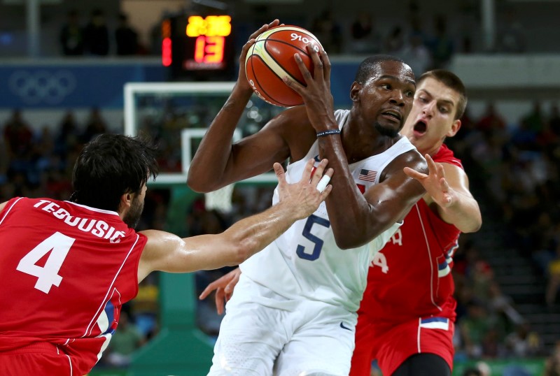 © Reuters. Basketball - Men's Preliminary Round Group A USA v Serbia