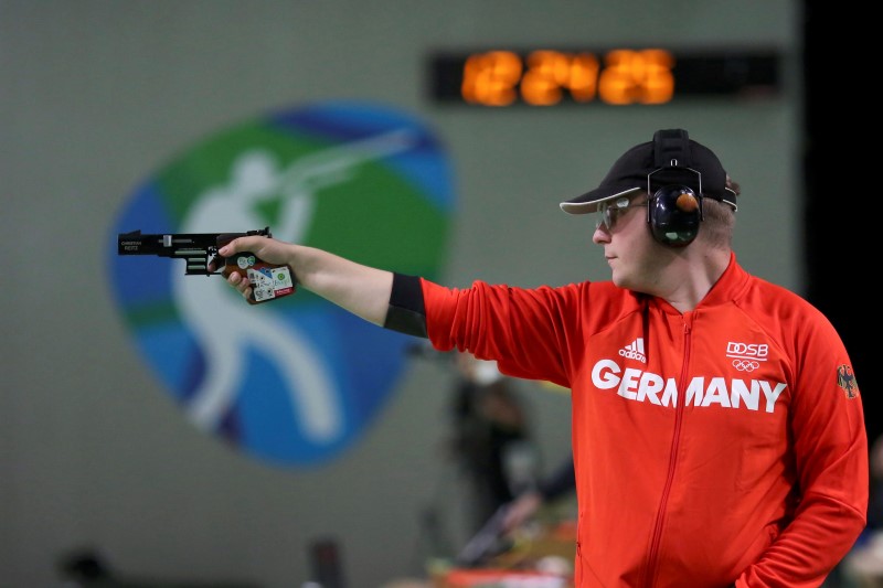 © Reuters. 2016 Rio Olympics - Shooting - Final - Men's 25m Rapid Fire Pistol Finals