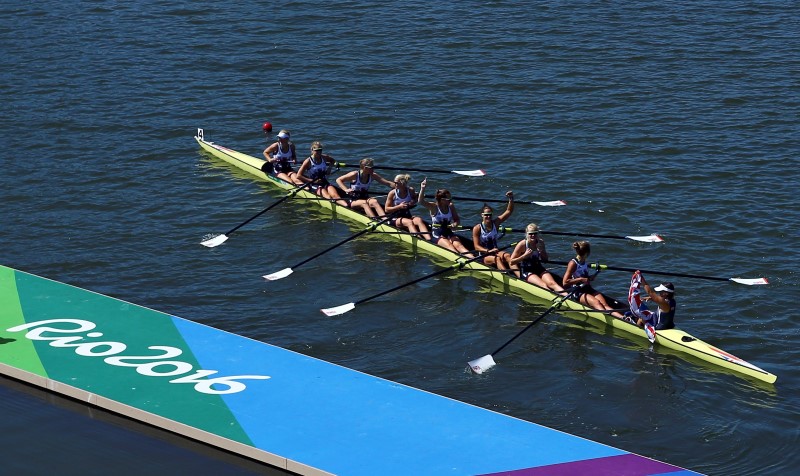 © Reuters. Rowing - Women's Eight Victory Ceremony