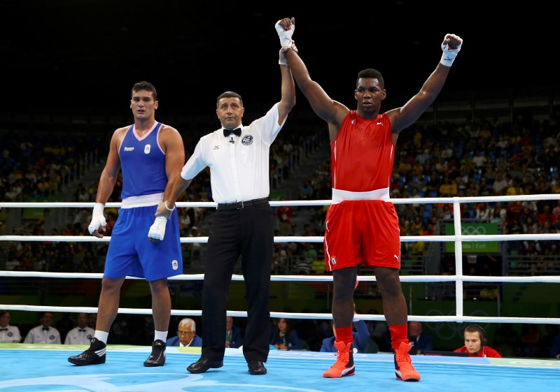 © Reuters. Boxing - Men's Super Heavy (+91kg) Round of 16 Bout 161