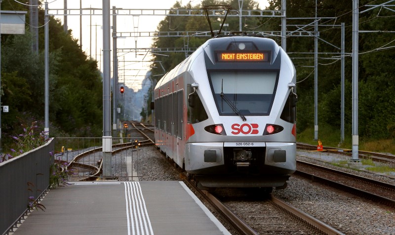 © Reuters. Mueren una mujer y el sospechoso tras un ataque a un tren en Suiza