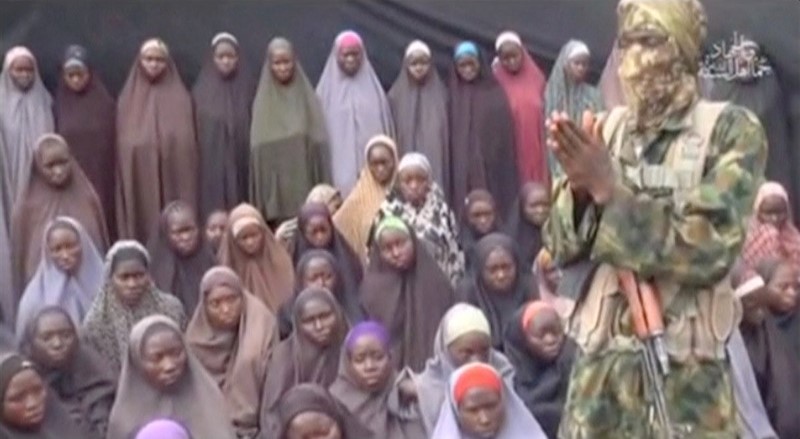 © Reuters. Un vídeo de Boko Haram muestra aparentemente niñas nigerianas desaparecidas
