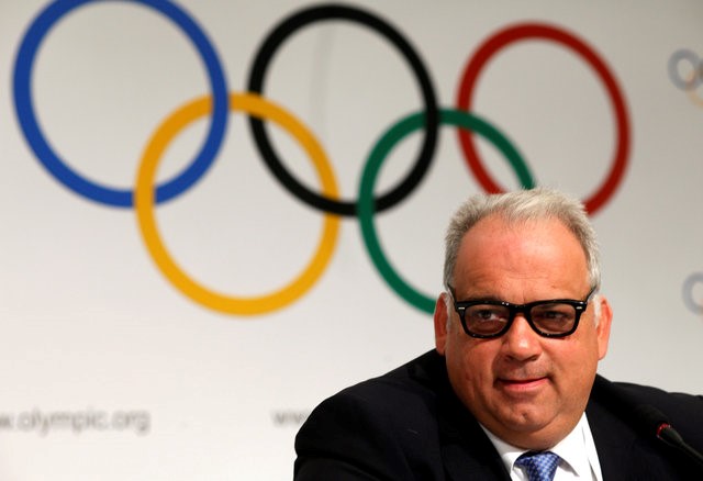 © Reuters. Nenad Lalovic, president of United World Wrestling (UWW) listens to a question during a news conference in Buenos Aires