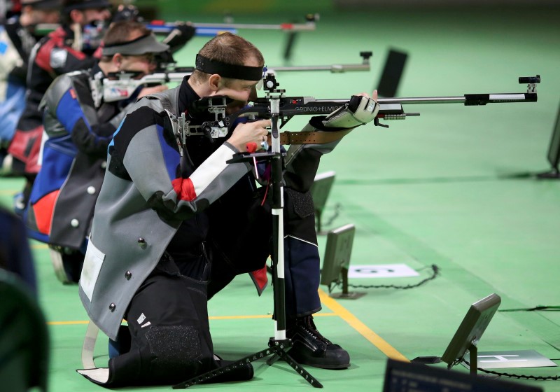 © Reuters. 2016 Rio Olympics - Shooting - Final - Men's 50m Rifle 3 Positions Finals