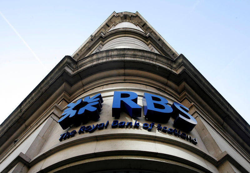 © Reuters. A Royal Bank of Scotland branch is seen in central London