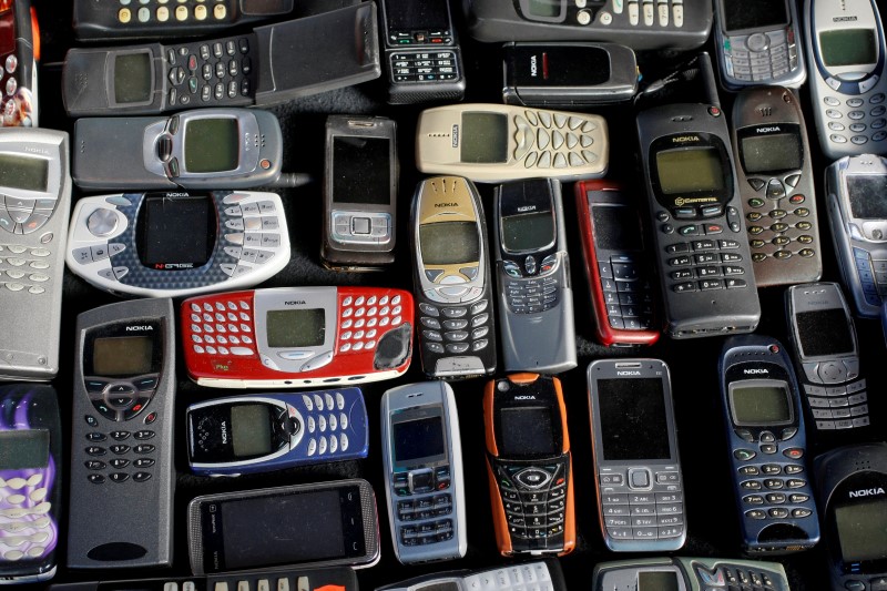 © Reuters. Photo illustration of a collection of mobile phones made by Nokia