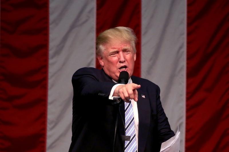 © Reuters. Trump debe cambiar de rumbo o abandonar la carrera presidencial, dice el WSJ