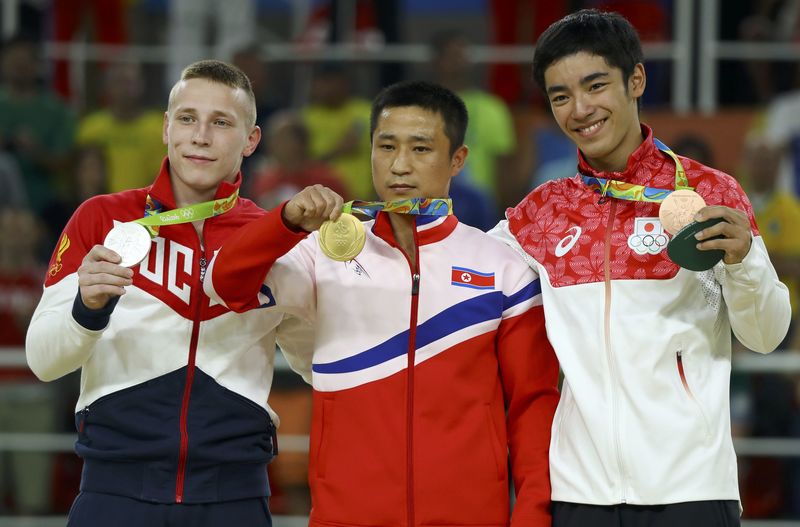 © Reuters. 2016 Rio Olympics - Artistic Gymnastics - Men's Vault Victory Ceremony