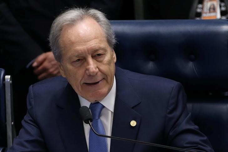 © Reuters. Presidente do Supremo Tribunal Federal, Ricardo Lewandowski, durante sessão do Senado sobre o impeachment da presidente afastada Dilma Rousseff