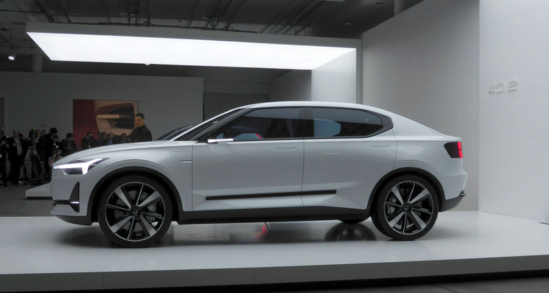 © Reuters. File photo of the new Volvo concept car based on Volvo and Geely's common new CMA platform is presented during the media event in Gothenburg