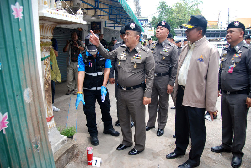 © Reuters. Ransibrahmanakul inspects a Hua Hin blast site