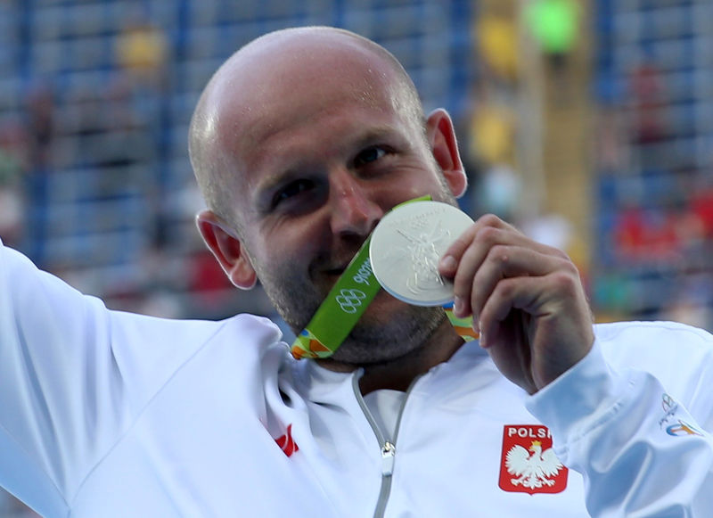 © Reuters. Athletics - Men's Discus Throw Victory Ceremony