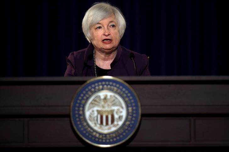 © Reuters. El juego de adivinanzas de la Fed acelera su ritmo, mercado atento a Yellen