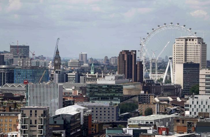 © Reuters. A general view shows the city of London