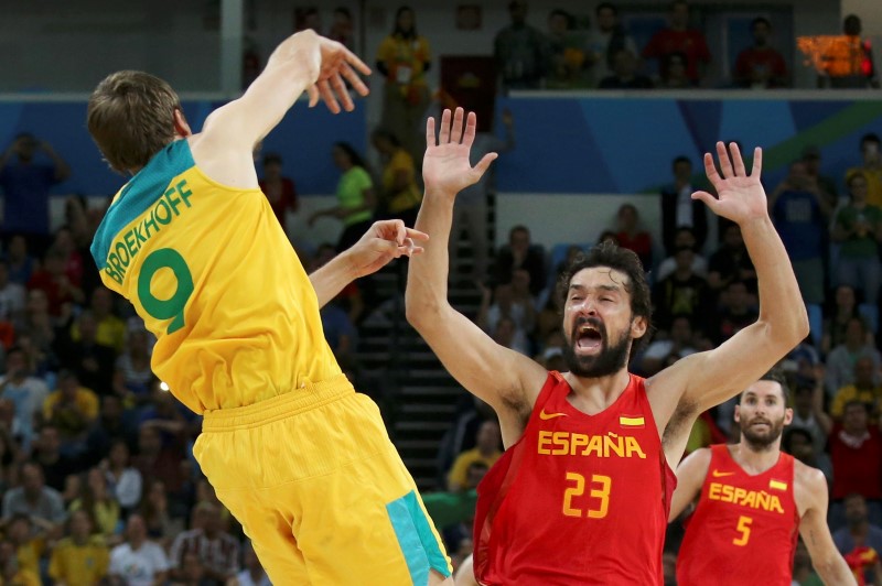 © Reuters. Basketball - Men's Bronze Medal Game Australia v Spain