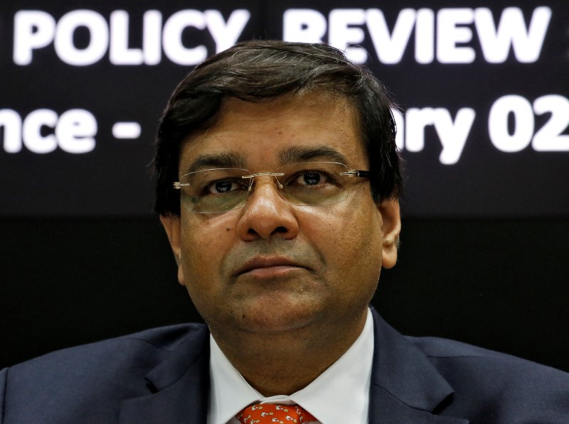 © Reuters. Reserve Bank of India (RBI) Deputy Governor Urjit Patel attends a news conference after the bi-monthly monetary policy review in Mumbai