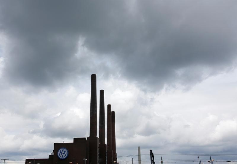 © Reuters. A Volkswagen production site is seen in Wolfsburg