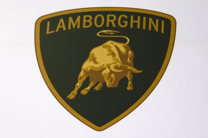 © Reuters. The logo of Lamborghini is pictured at at the 37th Bangkok International Motor Show in Bangkok