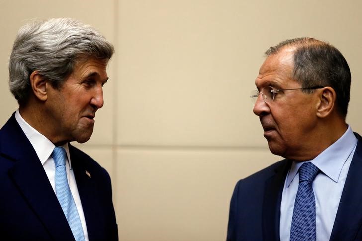 © Reuters. مسؤول أمريكي:كيري يلتقي لافروف في جنيف في 26 أغسطس لبحث الوضع في سوريا وأوكرانيا