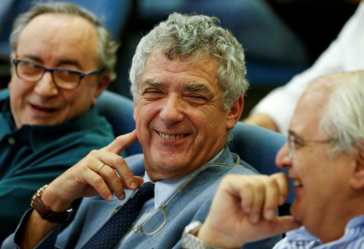 © Reuters. Villar promete "democracia y transparencia" en su candidatura a la UEFA