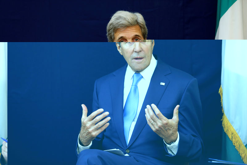 © Reuters. U.S. Secretary of State John Kerry speaks during an event to promote the Science, Technology, Engineering and Math educational programe for girls in Abuja