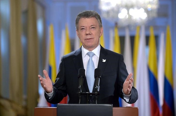 © Reuters. رئيس كولومبيا: الناخبون سيصوتون في الثاني من اكتوبر على اتفاق السلام مع فارك
