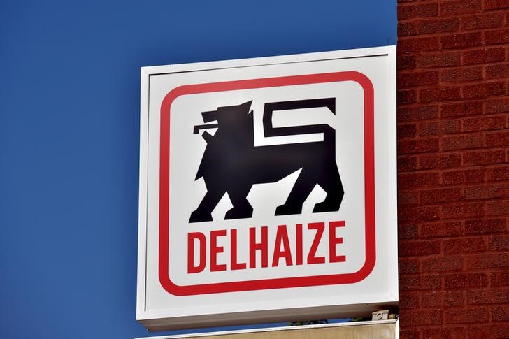 © Reuters. Delhaize logo is seen on a sign in Brussels, Belgium