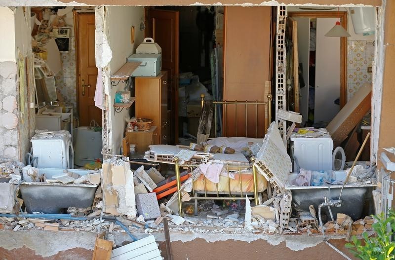 © Reuters. The interior of an house is seen in Amatrice