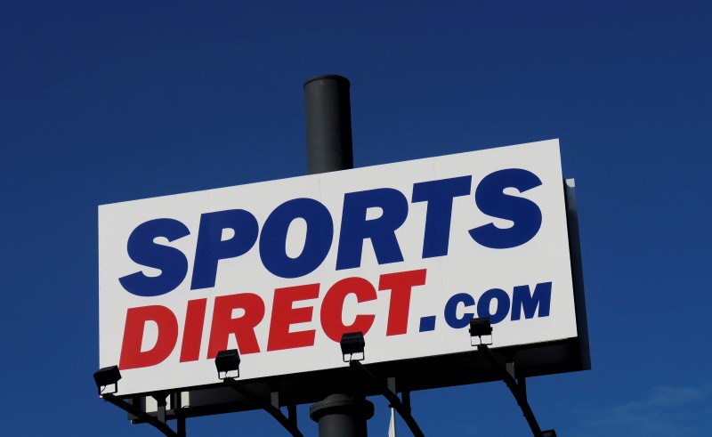 © Reuters. A company logo is seen outside a Sports Direct store in Vienna